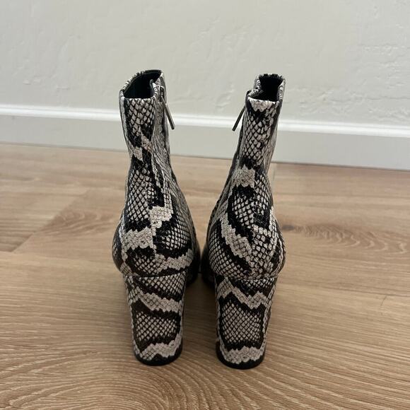 NEW $219 March Fisher LTD Ulani Pointy Toe Bootie In Black Snake Print - Picture 4 of 7